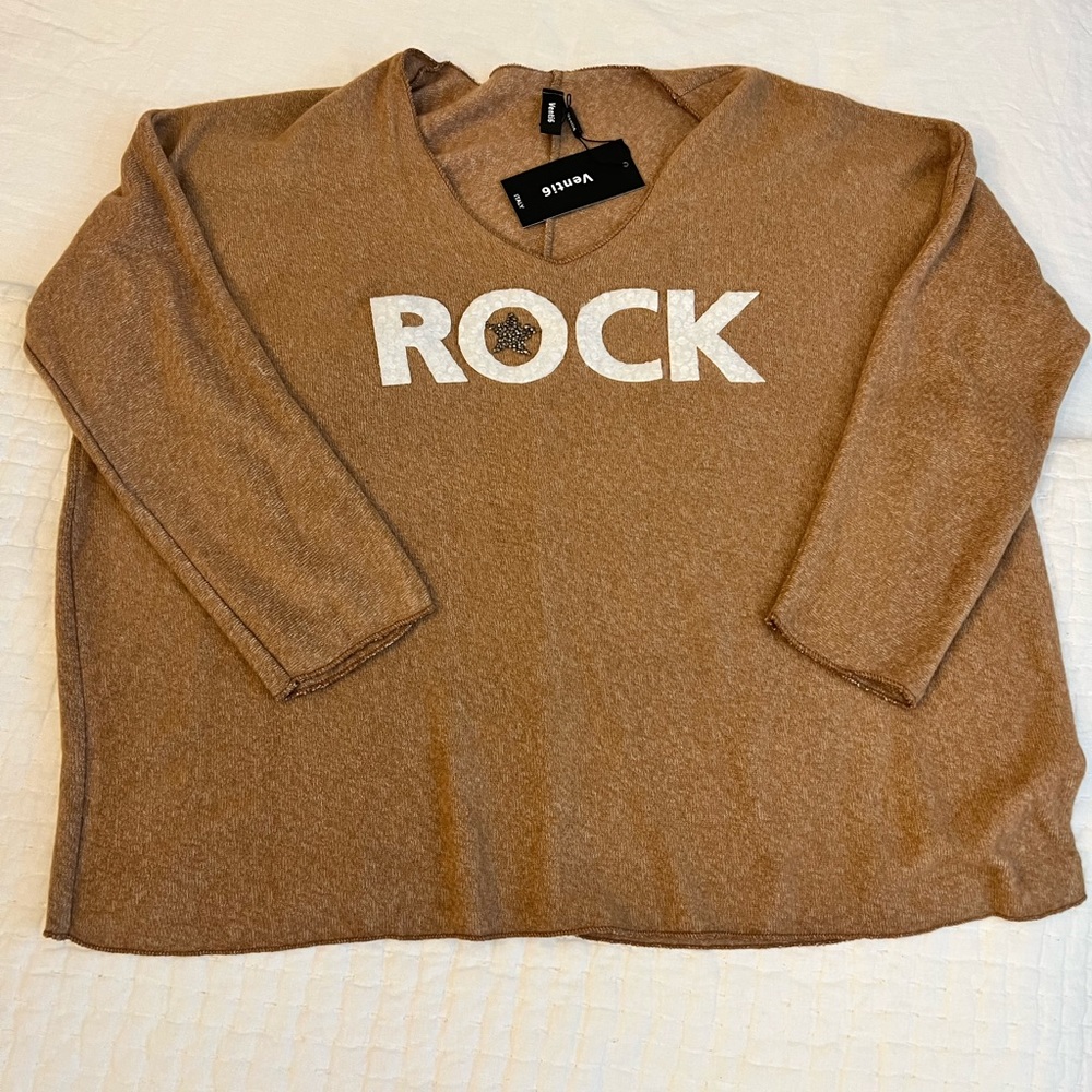 NWT Venti6 camel Rock sweater